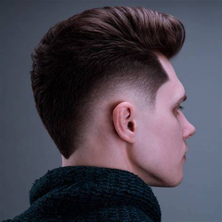 49 Classy Oval Face Hairstyle For Men Photos