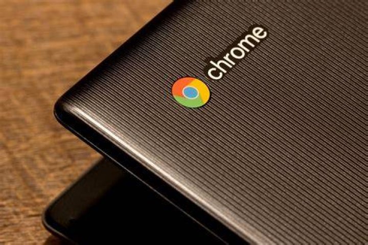 Acer Chrome logo on Chromebook Acer Chrome logo on Chromebook