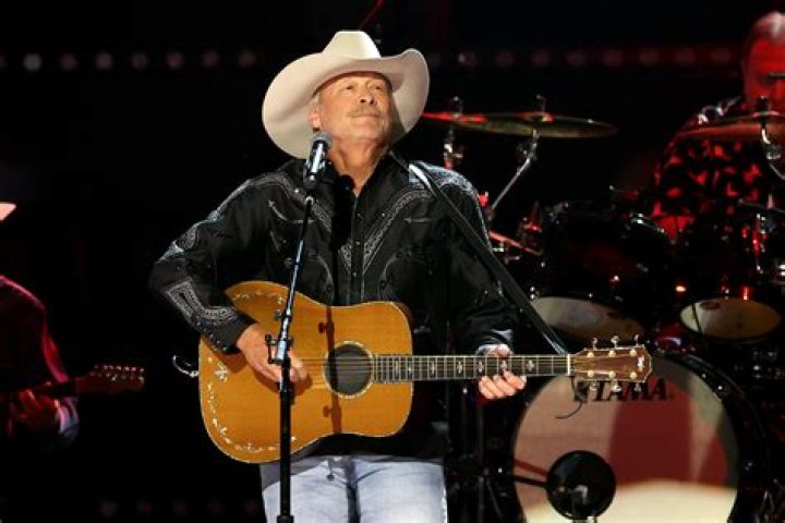 Alan Jackson's Popularity and Legacy Alan Jackson's Popularity and Legacy