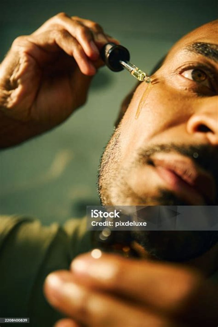 Applying Face Oil