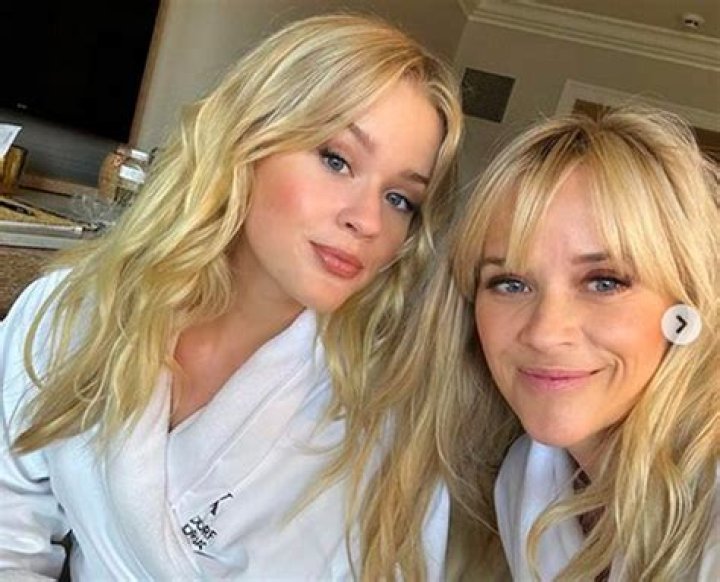 Ava phillippe stylecaster