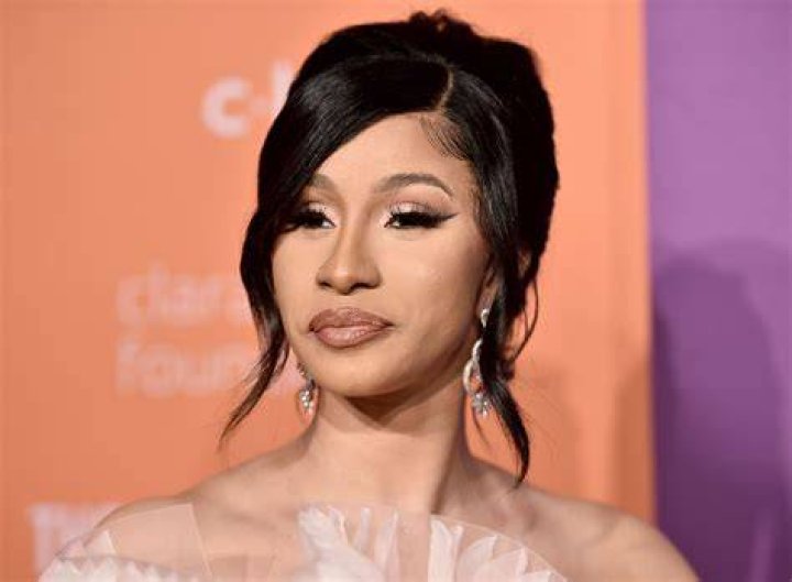 Cardi B Ethnic Background, Ethnicity, Wikipedia, Parents, Vegas video, Husband, Nationality, Age