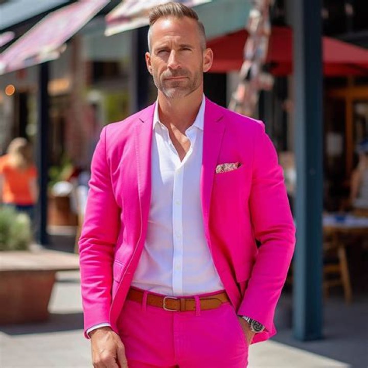 Danielle Cabral wearing pink suit