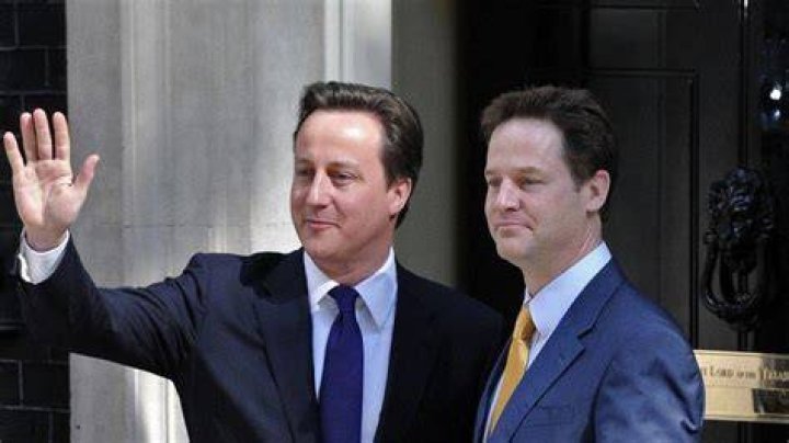 David Cameron and W. Bush catch basketball game in Texas Daily