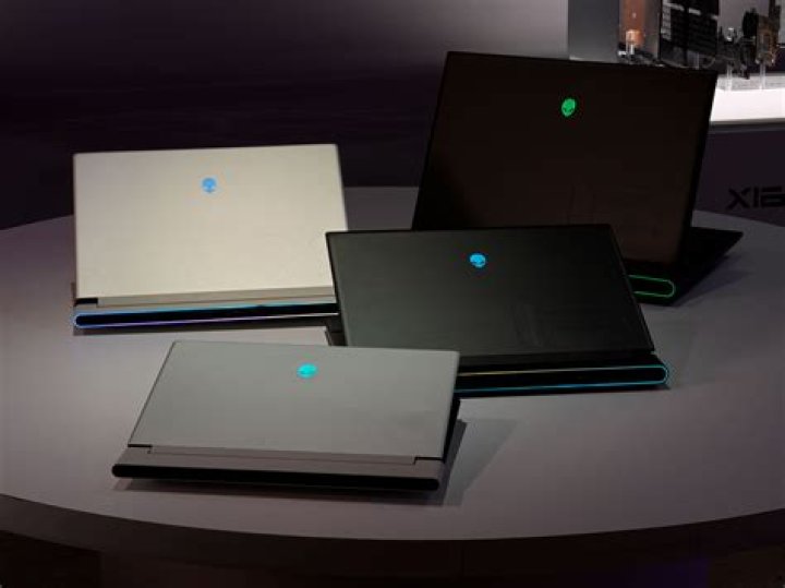 Dell makes Alienware 13 with VR capability available for order