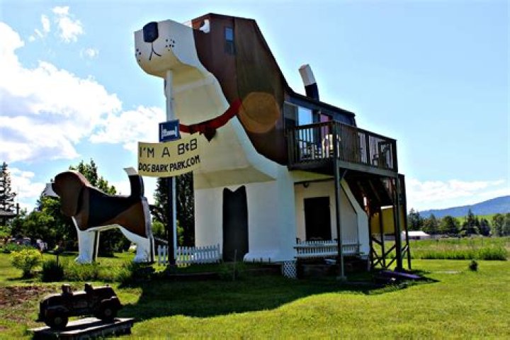 Dog Bark Park Inn