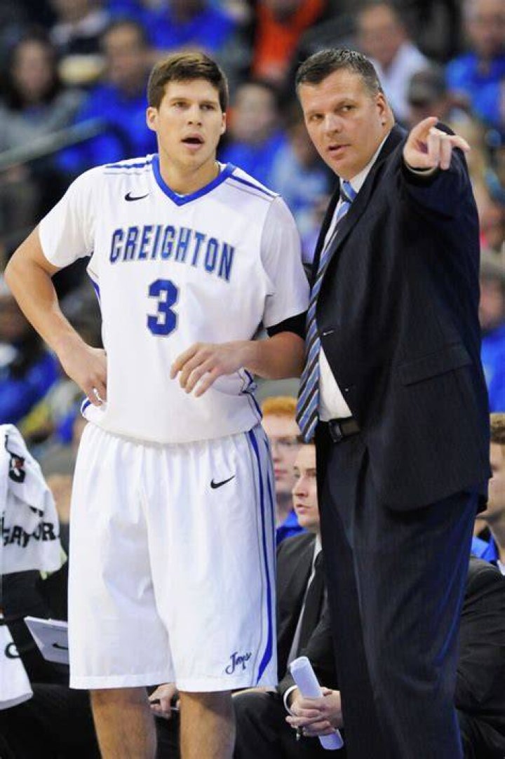 Doug, Greg McDermott share fatherson bond entering NCAA Tournament