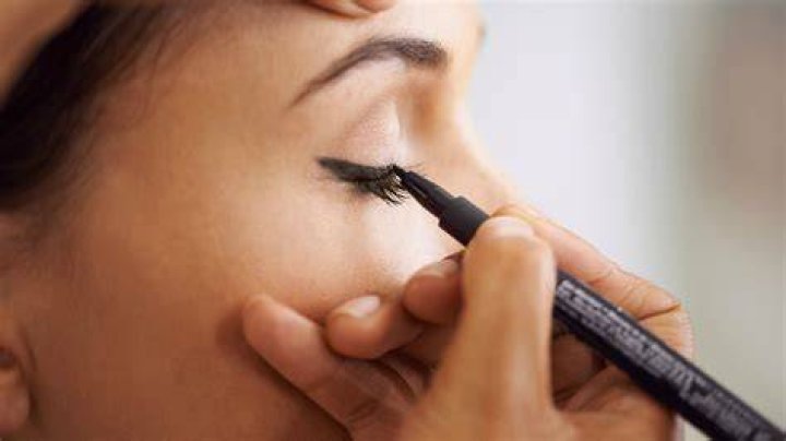 eyeliner