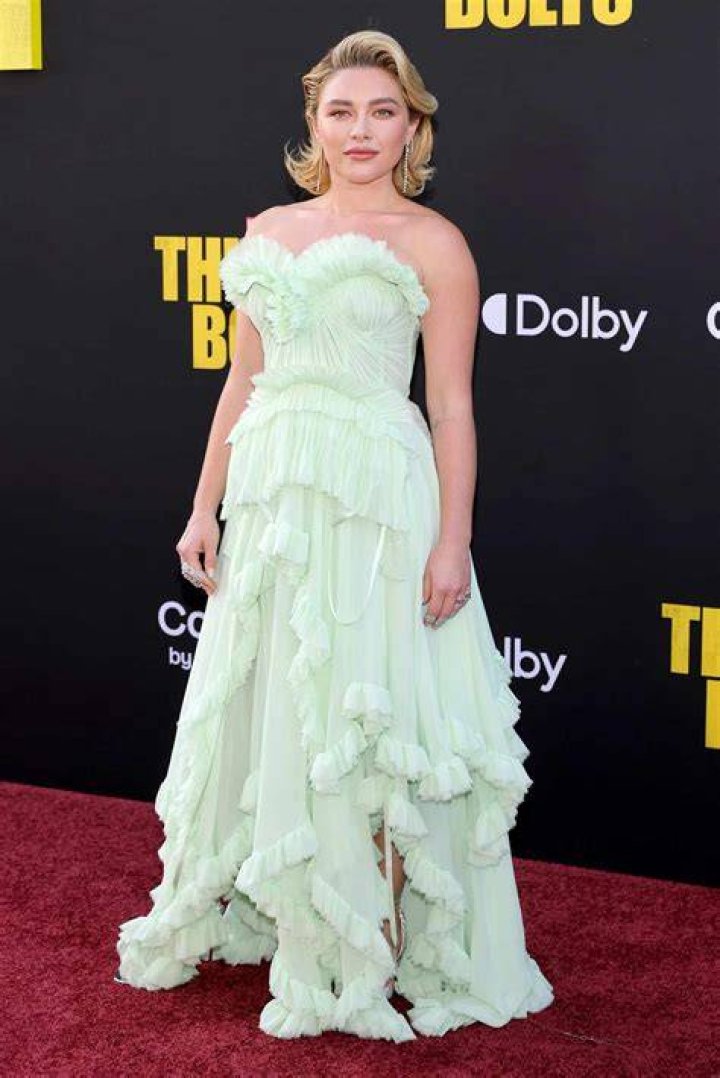 florence pugh net worth breakdown florence pugh net worth breakdown