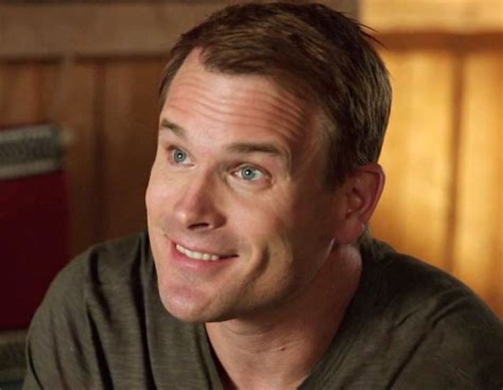 Gabe Hogan plays Peter Morris on Heartland. Heartland Season 10