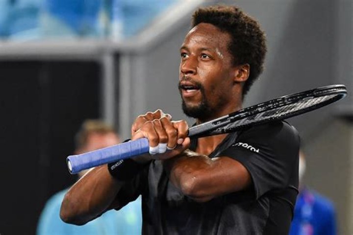 Gael Monfils looking up