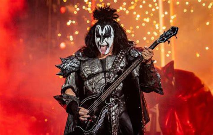 Gene Simmons' Net Worth (Updated 2024) Wealthy Gorilla