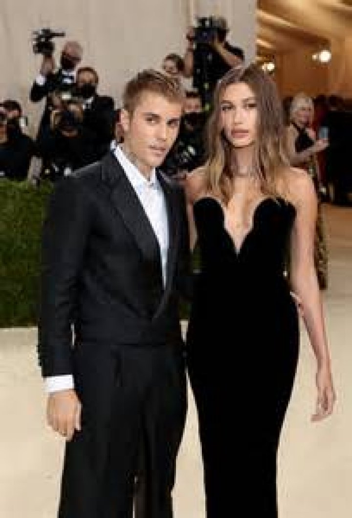 Hailey and Justin Bieber in face masks and sweats