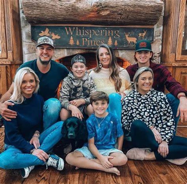 How Many Kids Does Luke Bryan Have?