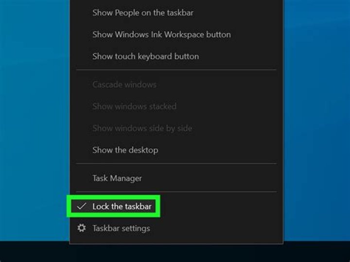 How to make the taskbar transparent in Windows 11