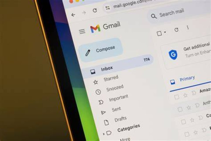 How to remove the Gmail sidebar on Windows 10