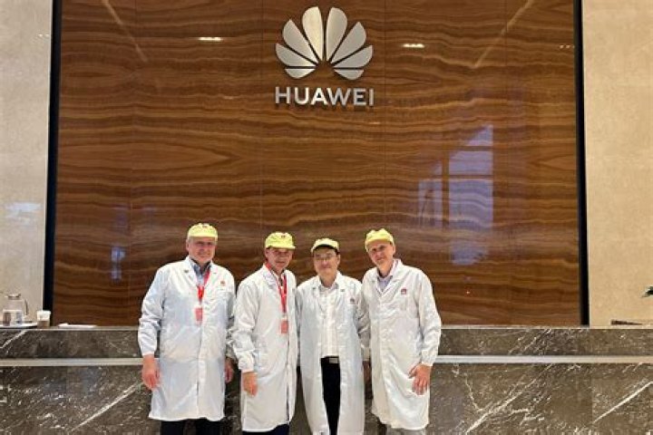 Huawei HQ 5G logo Huawei HQ 5G logo