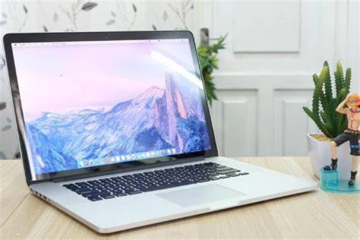 Is a screen protector necessary for MacBook? We answer • MacTips