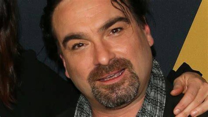 Johnny Galecki Compares His Experience On The Big Bang Theory To Friends