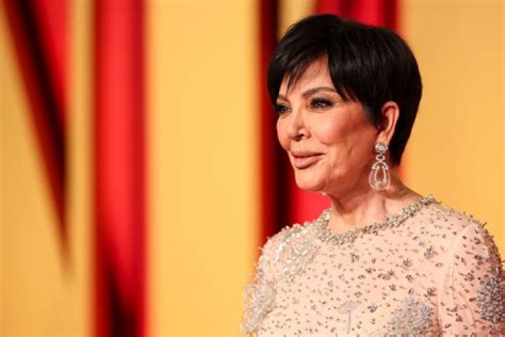 Kris Jenner (59) steelt de show in bikini Sterren AD.nl