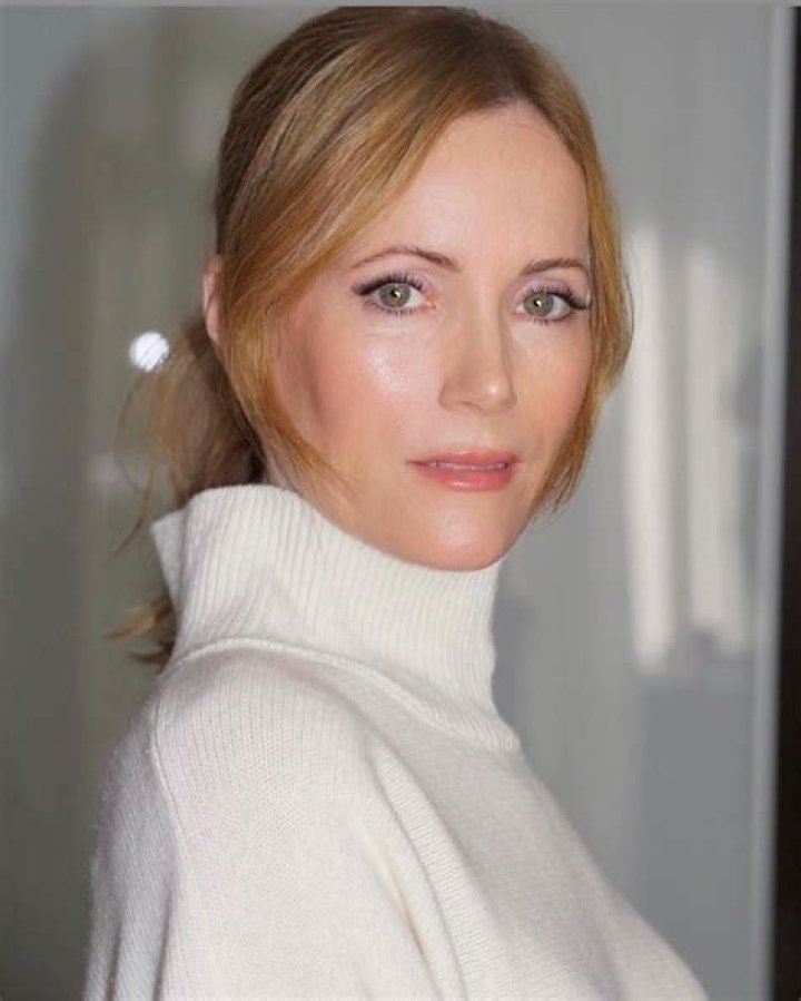 leslie mann makeup