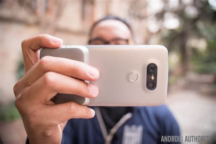 lg g5 camera module demonstration aa-14