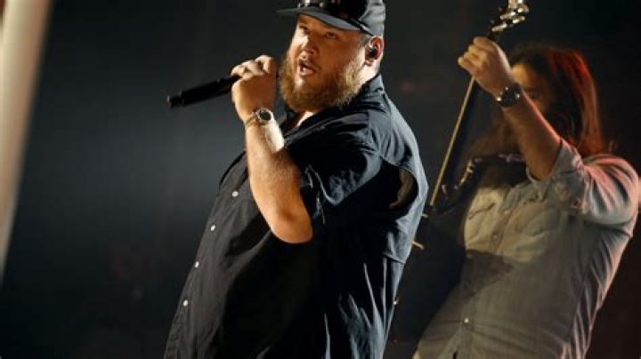 Luke Combs pays for funeral expenses of men who died at music festival