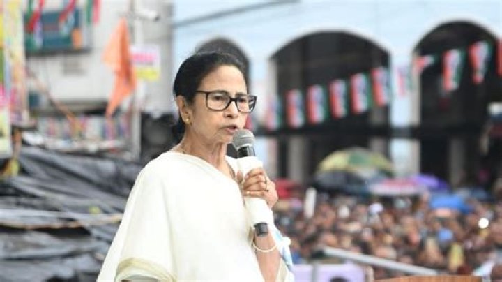 Mamata Banerjee attacks Centre over change in Vice Chancellor of