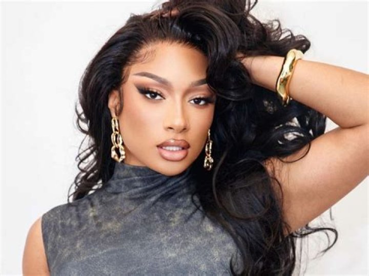 Megan Thee Stallion Bra Size, Facts, Hip Size & Body Measurements