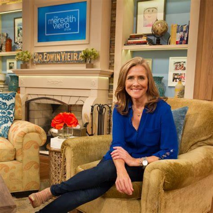 Meredith Vieira in slippers 