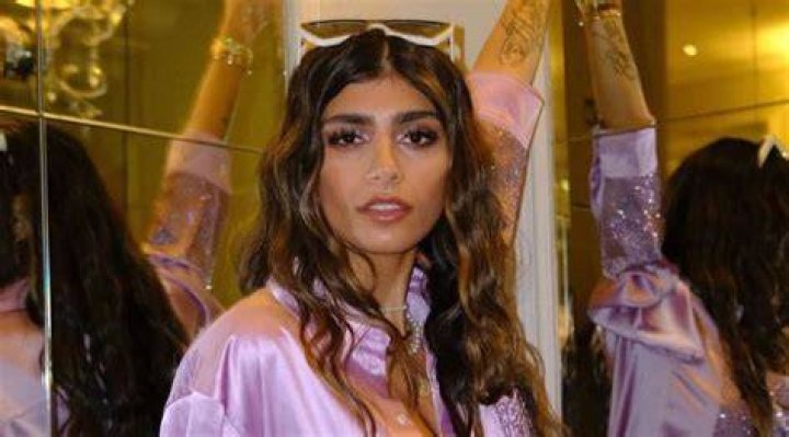 Mia Khalifa's Hot Pictures With Her Newly Engaged Fiance Broke Fans
