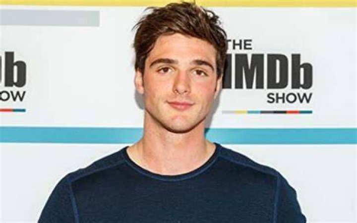 Michael Miccoli in The Kissing Booth Michael Miccoli in The Kissing Booth