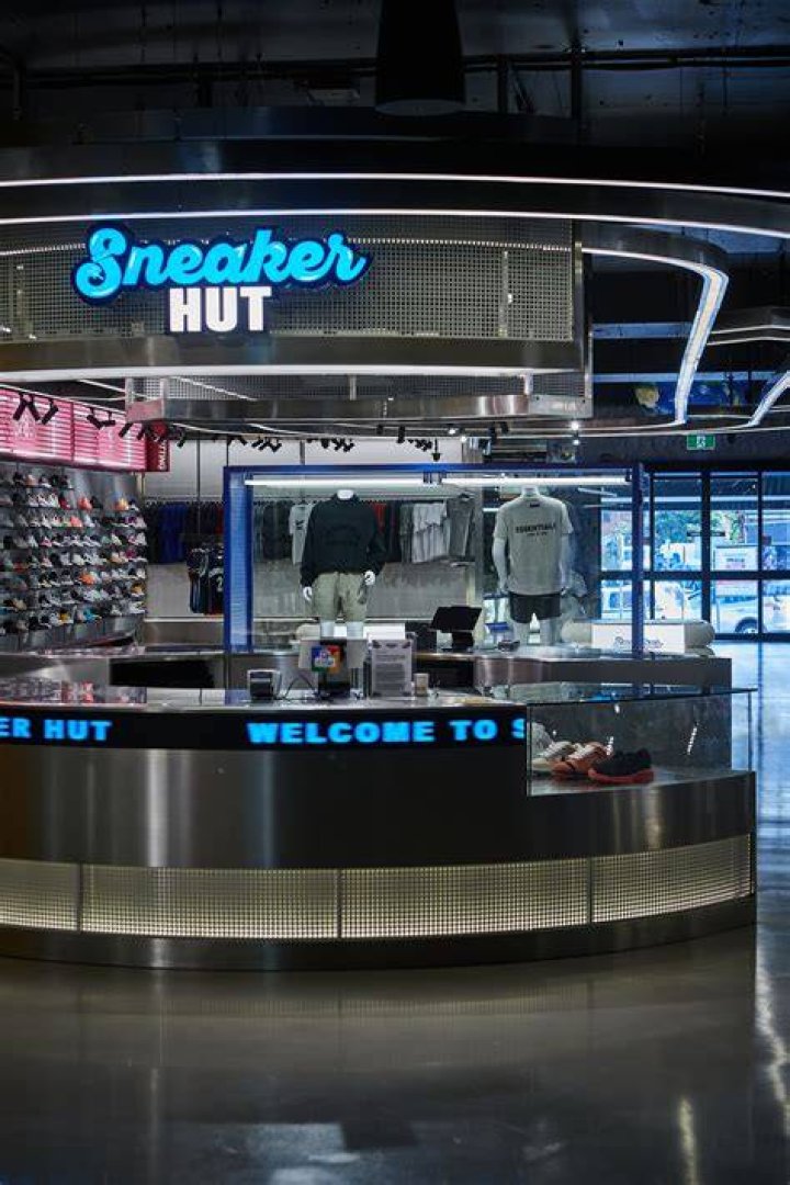 Minit Sneaker Hut Minit Sneaker Hut