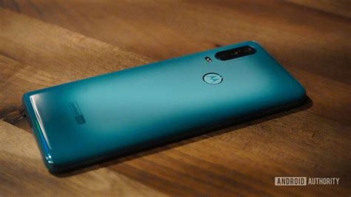 Motorola One Action back on a table 1 Motorola One Action back on a table 1