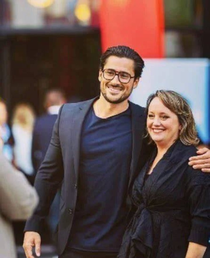 Olivier Renaud: Is He Married?