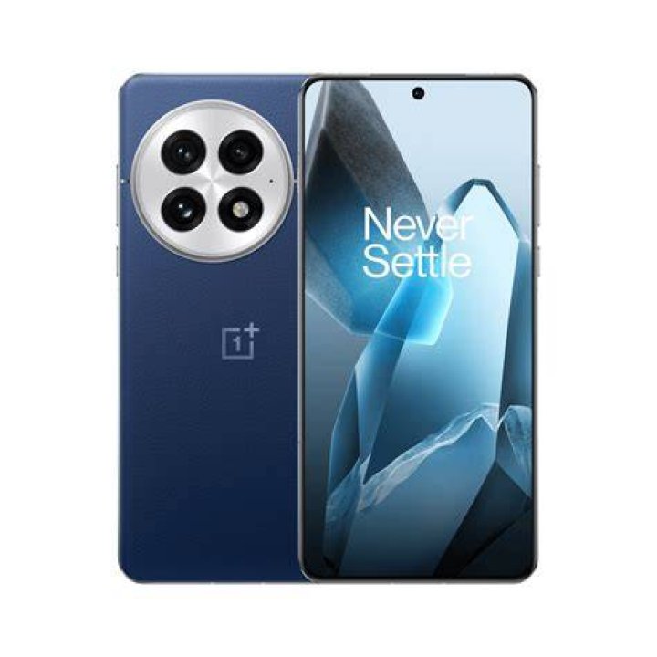 OnePlus 8 Pro screen in hand OnePlus 8 Pro screen in hand
