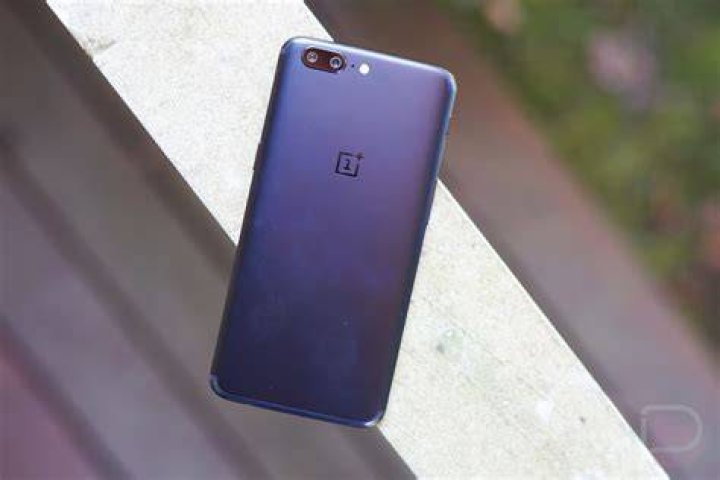 OnePlus 7 Pro phone angled on table back OnePlus Android 10 update