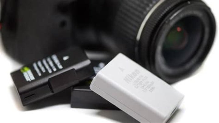 properly charge the batteries properly charge the batteries Nikon camera battery exhausted