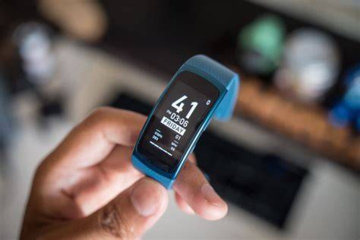 samsung gear fit aa (1 of 20) samsung gear fit aa (1 of 20)