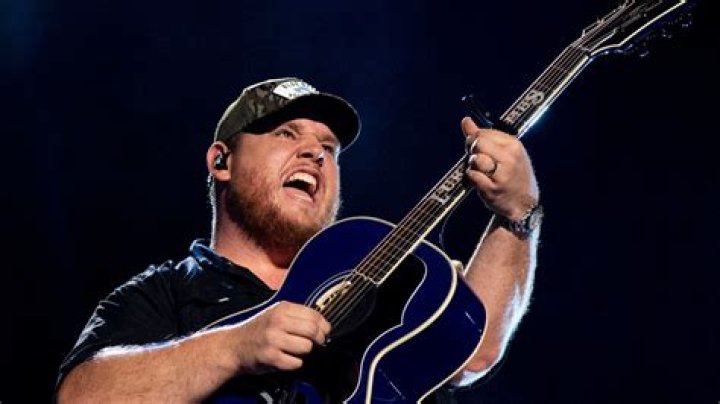 Surprise! Luke Combs adds second Nashville show next week