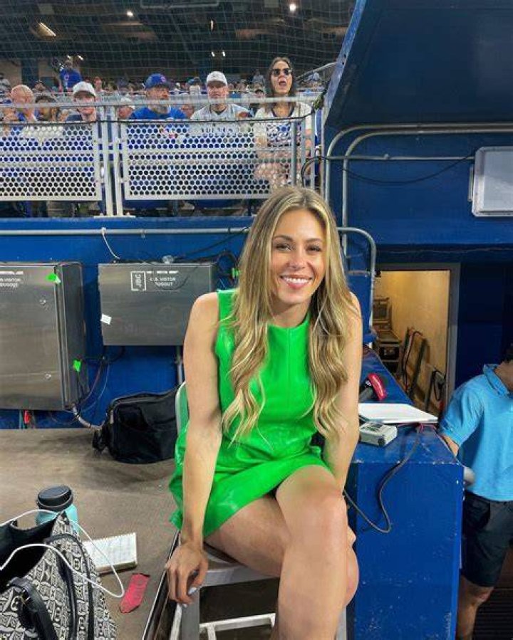 Taylor McGregor ESPN and Marquee Network r/hot_reporters