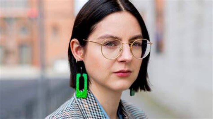 The Appropriate Earrings for Every Fall Neckline