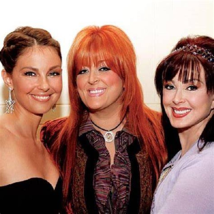The JuddsAshley, Wynonna and their mother Naomi Mother'sDaughters