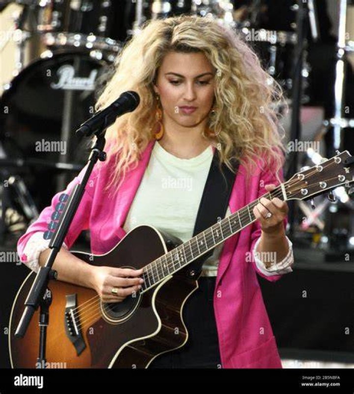 Tori Kelly