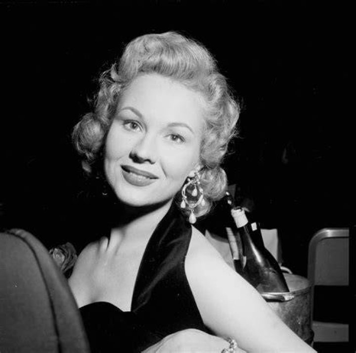 Virginia Mayo's Height, Weight, Body Measurements, and Biography