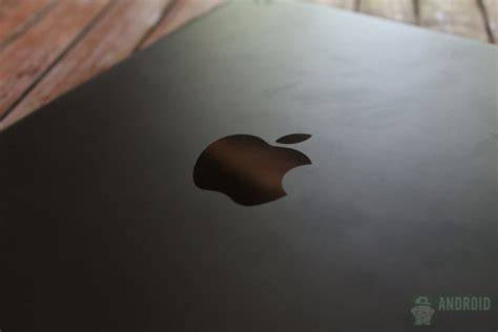 Apple Logo iPad 4 1600 W1 chip: Black Apple iPad 5 logo.