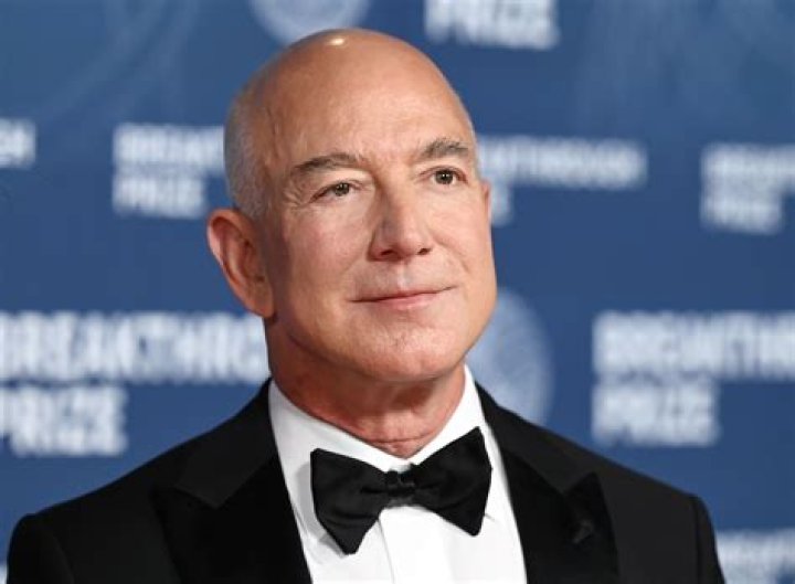 What Bank Does Jeff Bezos Use