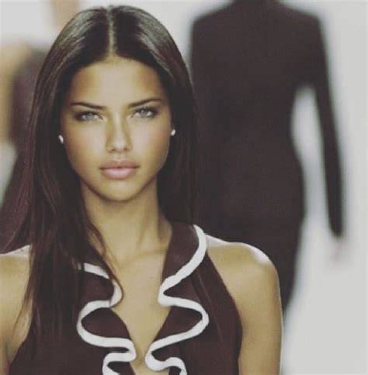 When She Had Highlights Adriana lima hair, Adriana lima style