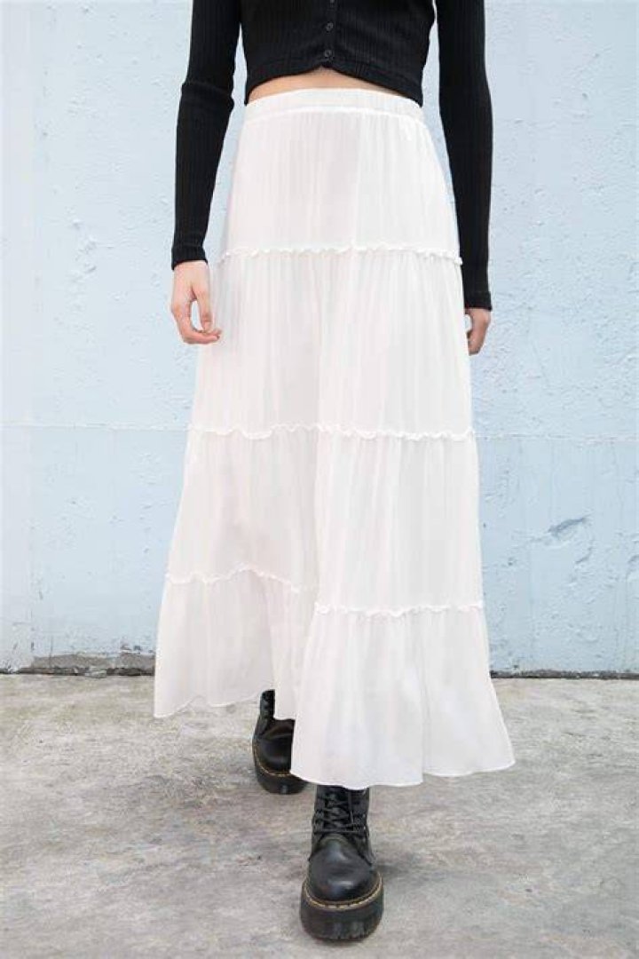 white flowy skirt