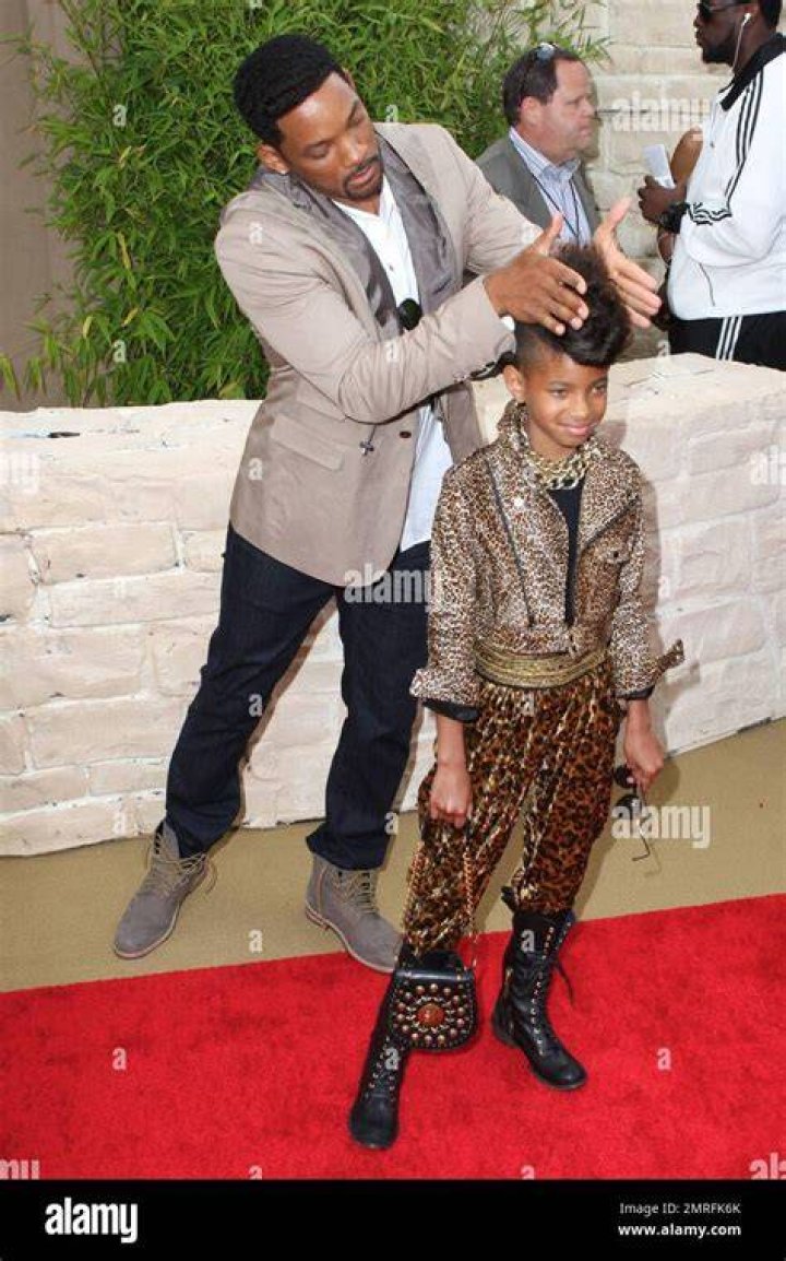 Willow & Jaden Smith Get Trendy at Louis Vuitton Spring 2024 Mens Show